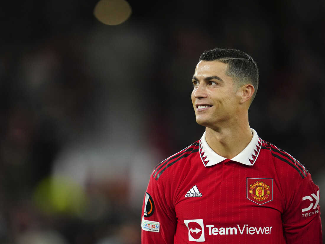 Cristiano Ronaldo trong màu áo Manchester United trước khi hết hợp đồng